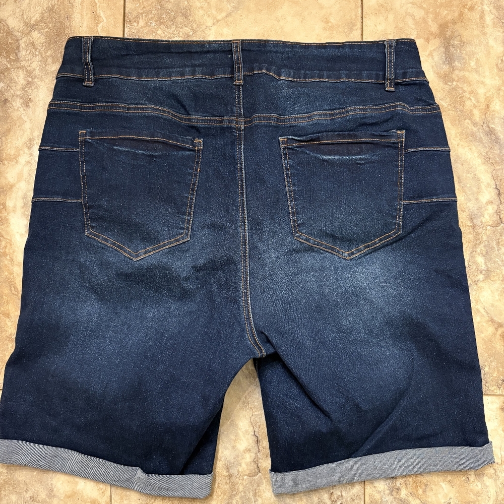 Sandpiper Stretch Denim Distressed Bermuda Shorts Women’s Plus Size 18W - Picture 2 of 7